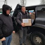 Храм передал окопные свечи